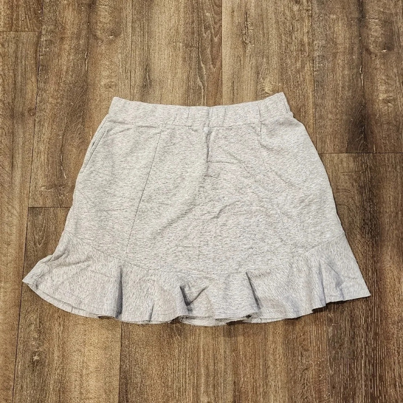 *NWT* Heyson Grey Knit Ruffle Bottom Skirt - Picture 1 of 4